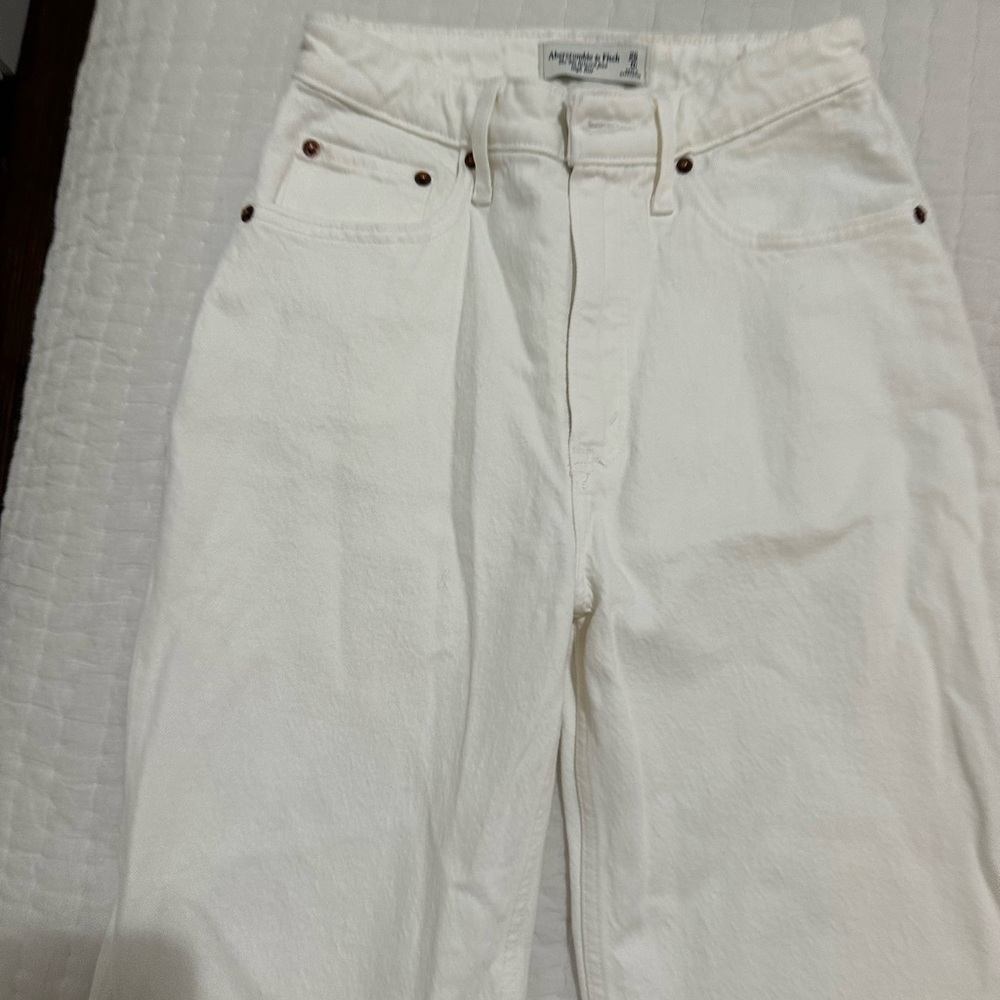 Abercrombie & Fitch Women's Cream High Rise Jeans